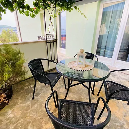 Happy Days * 特罗吉尔