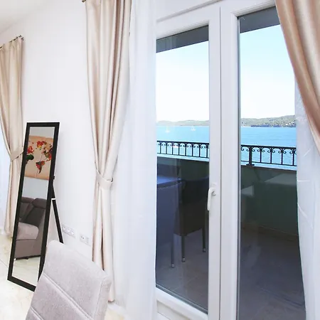 Apartman Happy Days *