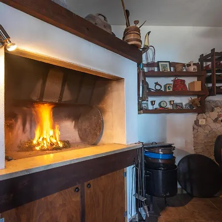 Happy Days アパート トロギール